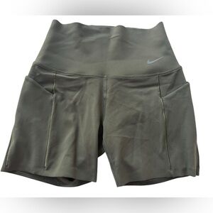 NWT Nike Universa Women’s High Rise 5” Shorts in Cargo Khaki in size Small